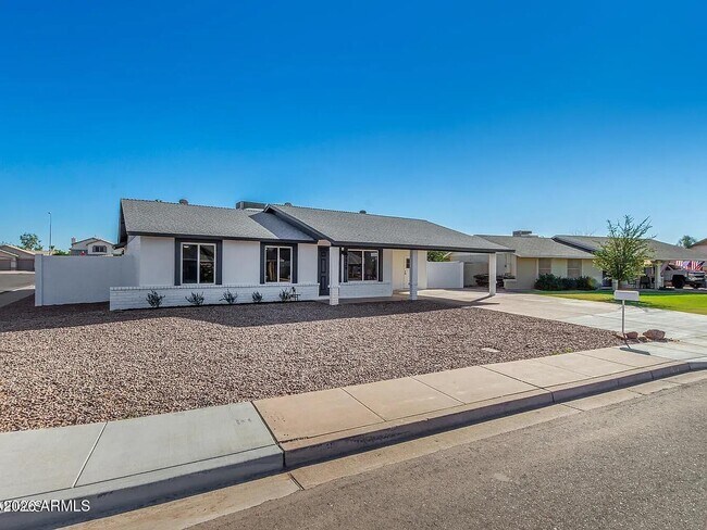 2529 E Commonwealth Cir Chandler, AZ 85225
