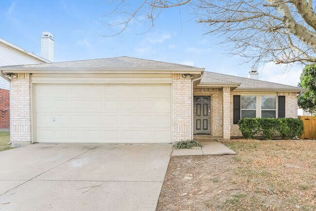 541 Magdalen Ave Crowley, TX 76036