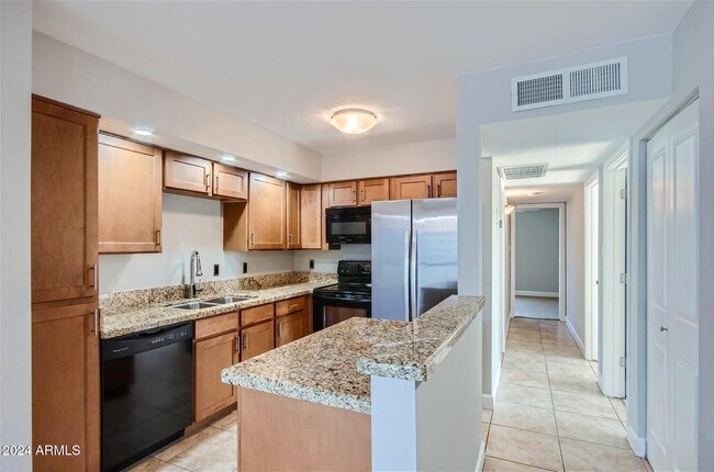 1241 E Medlock Dr Phoenix, AZ 85014