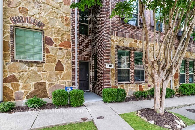 4217 Riverview Dr Carrollton, TX 75010