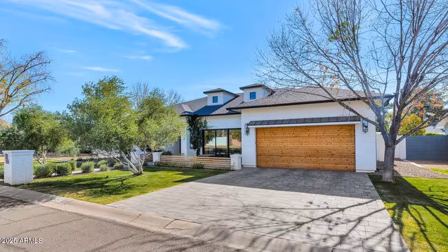 4147 E Clarendon Ave Phoenix, AZ 85018