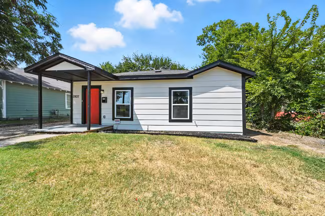 2837 Avenue A Fort Worth, TX 76105