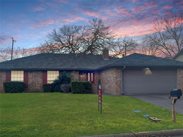 5718 Sagebrush Trail Arlington, TX 76017