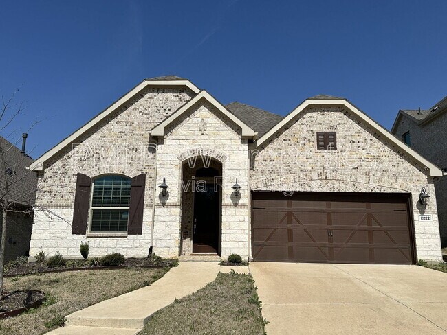 2222 McMullin Dr Euless, TX 76040