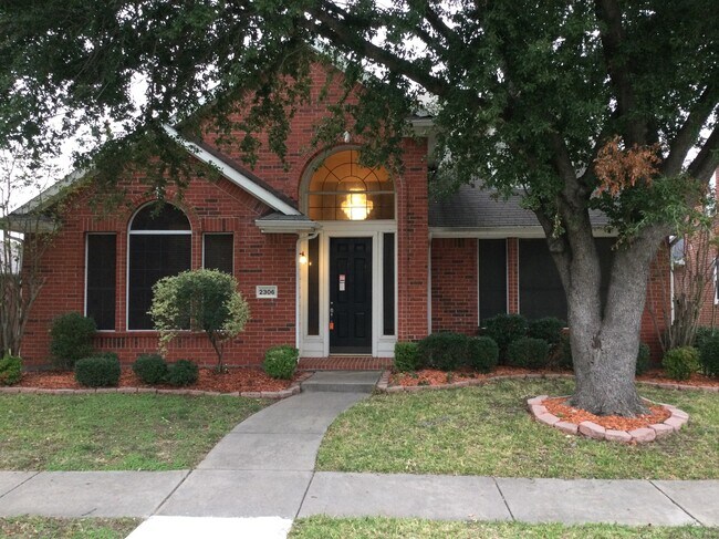2306 Valley Creek Drive