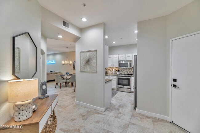 7021 E Earll Dr Scottsdale, AZ 85251