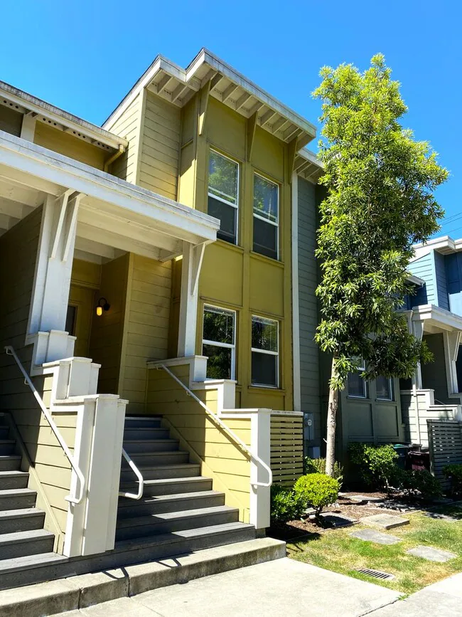 3 Bed 2 Bath Condo For Rent
