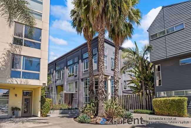1221 Pine Street