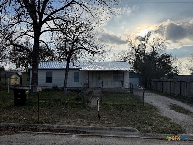 784 Samuels St New Braunfels, TX 78130