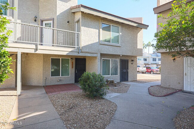 19601 N 7th St Phoenix, AZ 85024