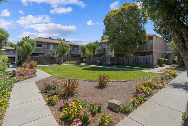 Walnut Grove Apartments