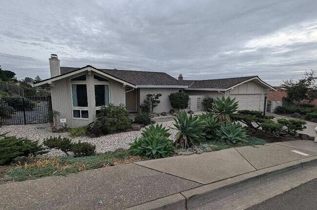 3619 Oakes Dr Hayward, CA 94542