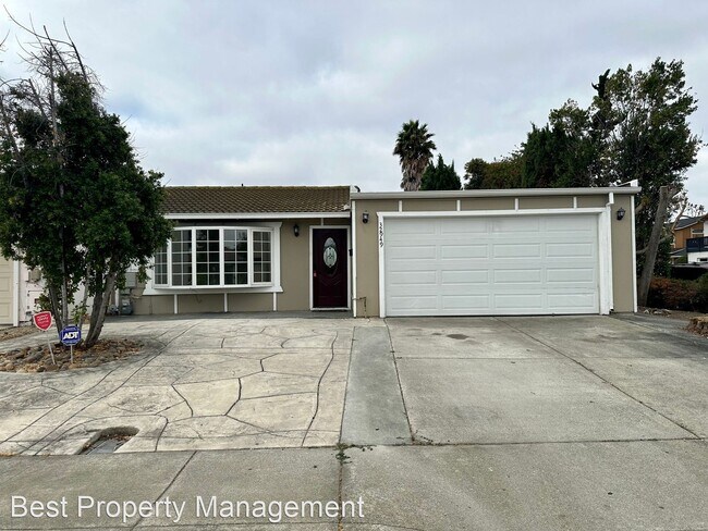 32949 Lake Mead Drive