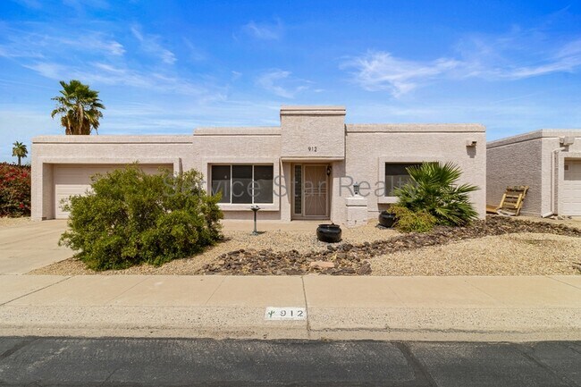 912 E Villa Rita Dr Phoenix, AZ 85022