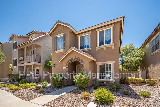 2126 E Fraktur Rd Phoenix, AZ 85040
