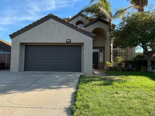Beautiful 4 Bedroom 2.5 Bath home in Oakley