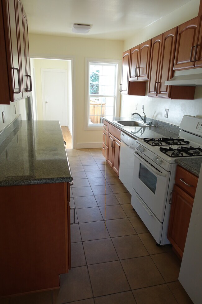2573 Virginia St Berkeley, CA 94709