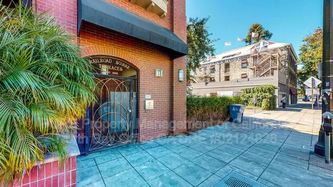 110 5th St Santa Rosa, CA 95401