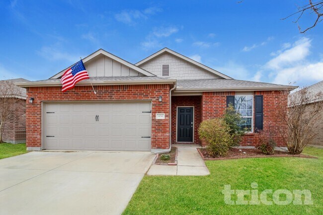 404 Chert Ln Fort Worth, TX 76131