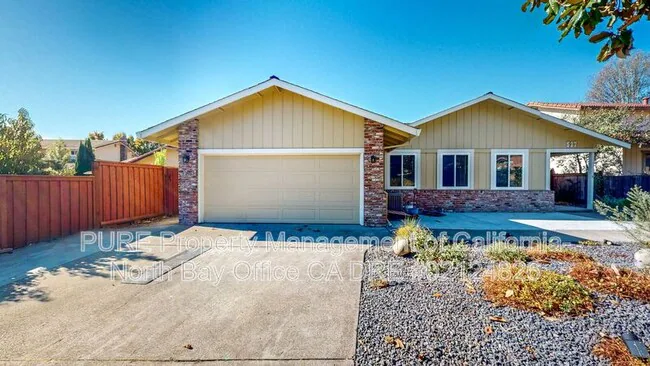 527 Lombard Ave Santa Rosa, CA 95409
