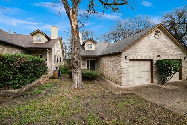 2208 Indian Trail