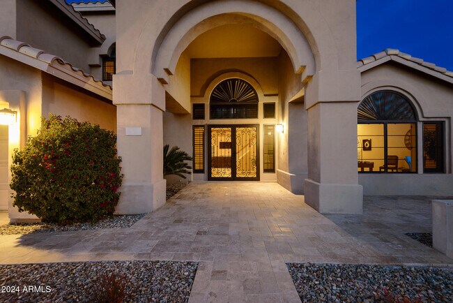 1221 N Kenwood Ln Chandler, AZ 85226