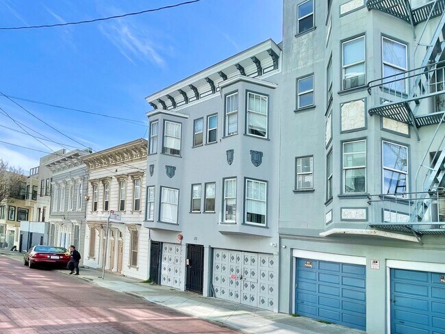 585 Birch St San Francisco, CA 94102