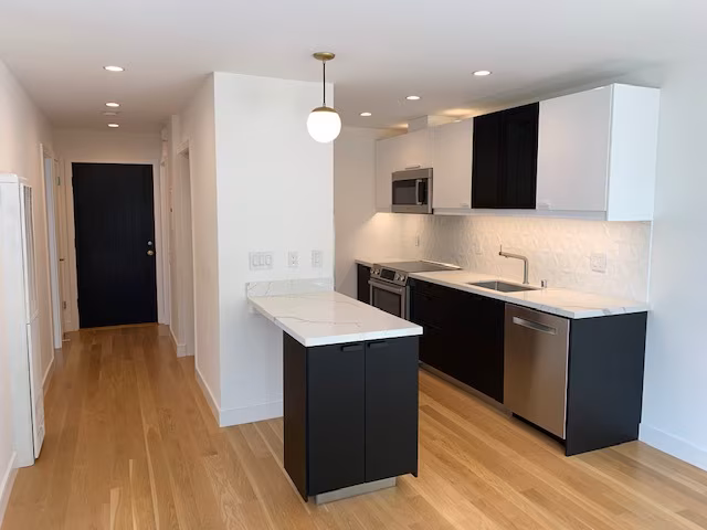 1040 Dolores St San Francisco, CA 94110