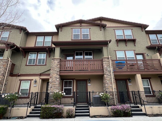 Immaculate Tri-level 3 Bedroom 3 Bath San Jose Townhome