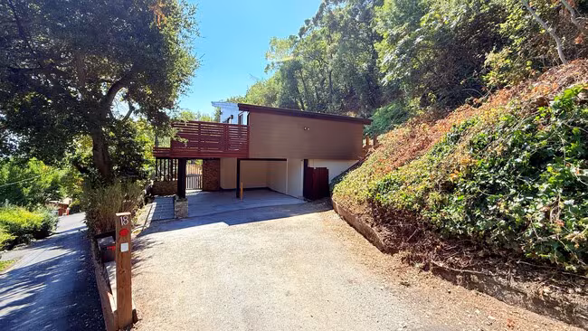 18 South Trl, Orinda