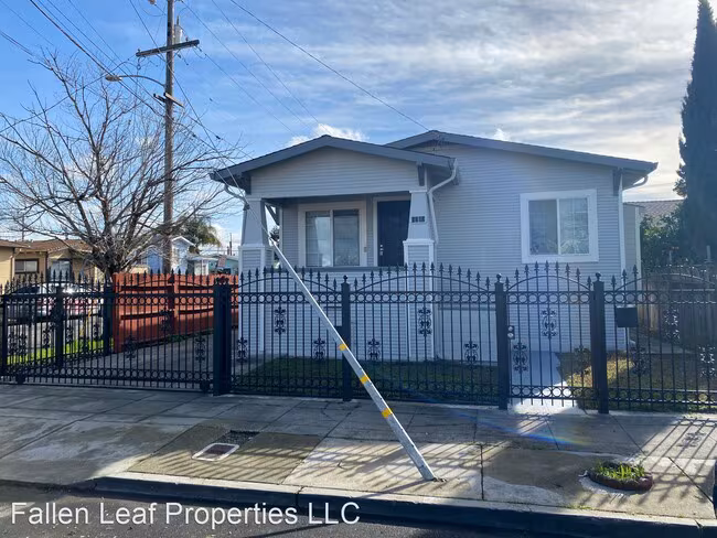 1182 58th Ave Oakland, CA 94621