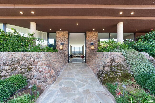 2100 Old Soda Springs Rd Napa, CA 94558