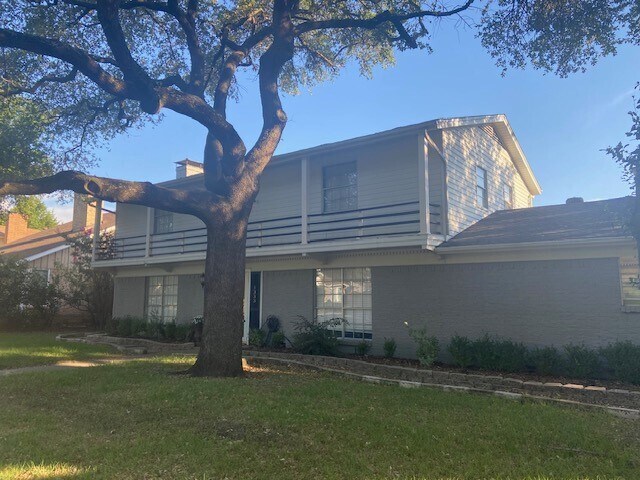 1333 Carriage Dr Irving, TX 75062