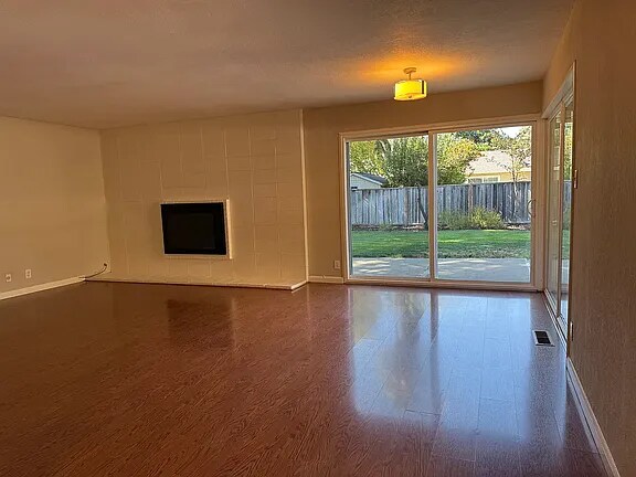 156 Lorenzo Drive