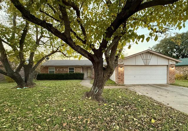 5721 Carolyn Dr Fort Worth, TX 76180