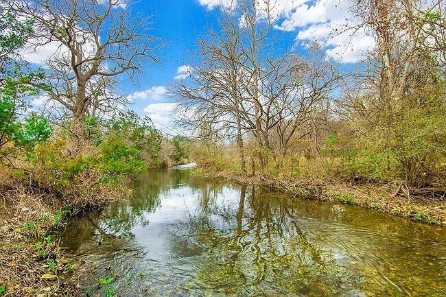 801 Moore Ln Cedar Park, TX 78613