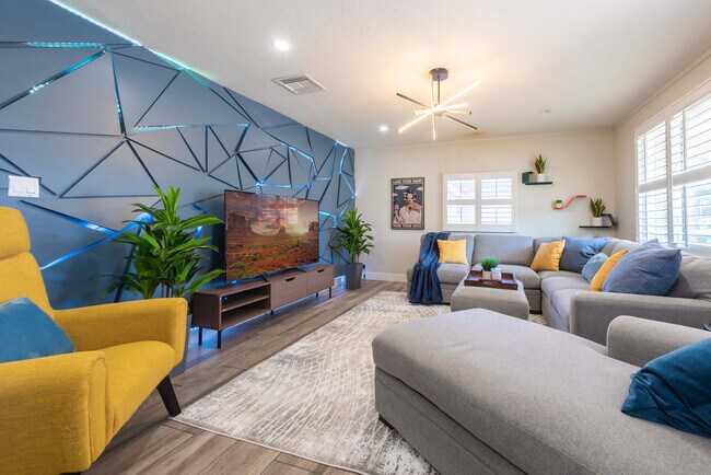 3502 E Crocus Dr Phoenix, AZ 85032