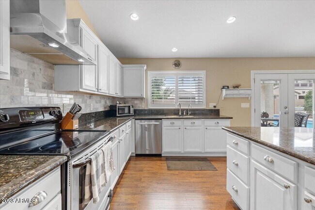 15257 W Hearn Rd Surprise, AZ 85379