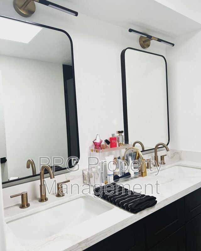 26 S Desert Ave Litchfield Park, AZ 85340