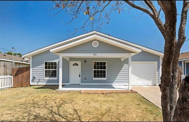 1851 Homeland St Dallas, TX 75212