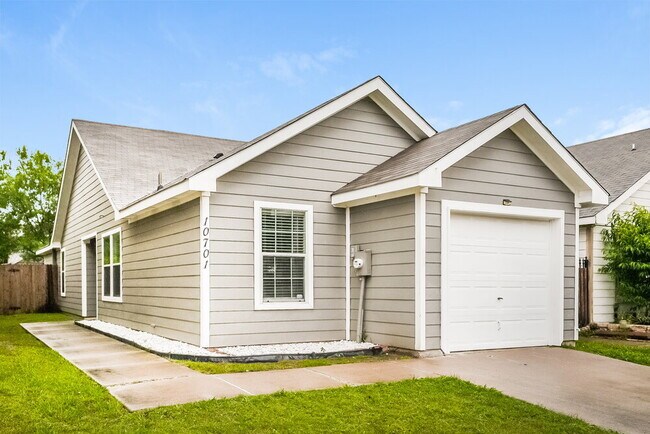 10701 Many Oaks Drive