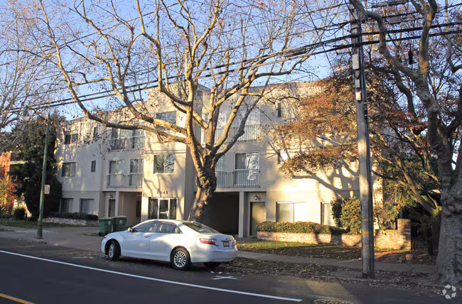 Central Avenue Apartments