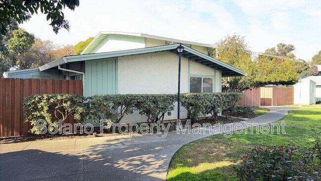 1625 Park Ln, Fairfield (Condo)