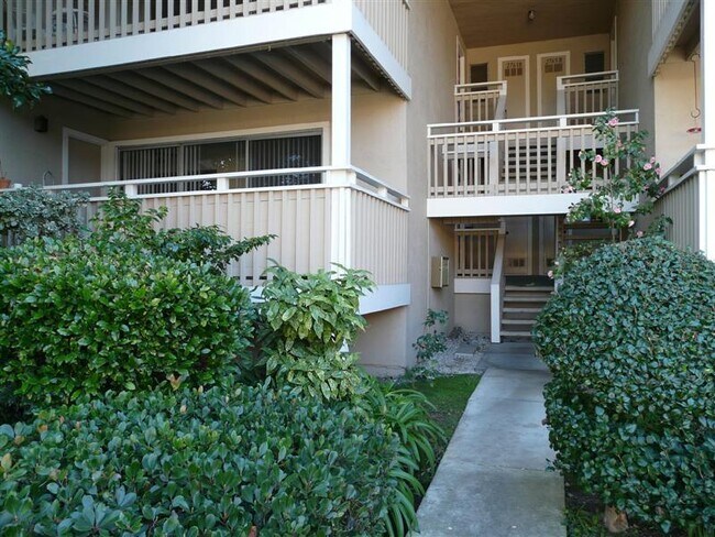 Updated 2 Bedroom 2 Bath Condo in Santa Clara