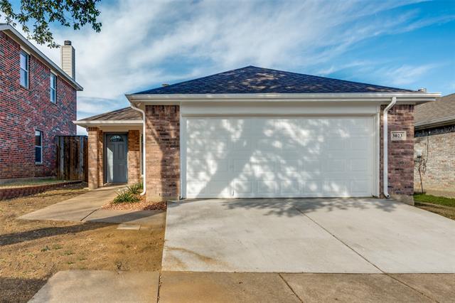 3023 San Martin Dr Arlington, TX 76010