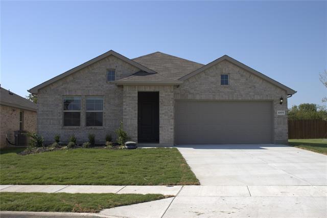 4177 Crooked Bnd Dr Crowley, TX 76036