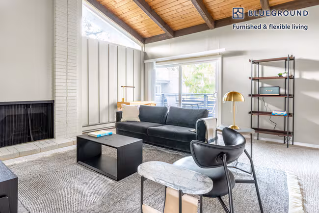 251 Arriba Dr Sunnyvale, CA 94086