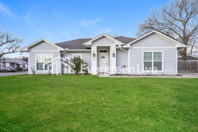 612 East Parks Avenue