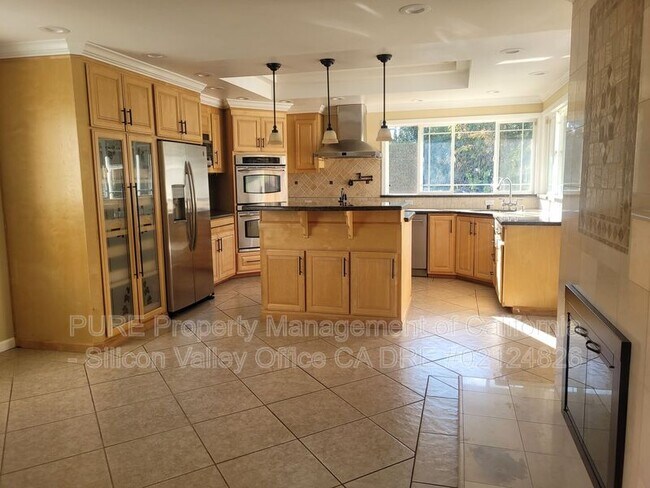 1292 Oakglen Way