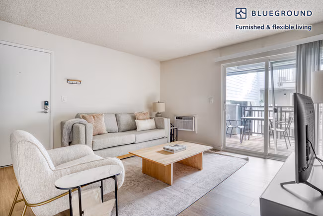 2850 Middlefield Rd Palo Alto, CA 94306